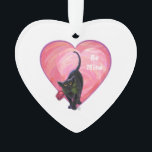 Adorno El día de San Valentín de gato negro<br><div class="desc">Desfile Animal Romántico Corazón de Gato Negro y Regalos de Amor, Tarjetas y Accesorios presenta nuestra divertida obra de arte de un gatito negro elegante sosteniendo a un rosa en su boca con el púrpura estratificado, rojo y el corazón rosado detrás. Este genial gato en diseño de amor es un...</div>