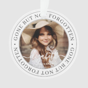 Adorno El memorial se fue pero no olvidó la elegante foto