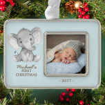 Adorno Elephant Boys Babys Primer Ornamento de Fotografía<br><div class="desc">Cute jungle safari elefante bebé Niños Primer ornamento de Navidad. ...  Artículos coincidentes disponibles en nuestra tienda.</div>