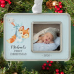 Adorno Entrega especial Fox First Christmas Photo<br><div class="desc">Pequeña entrega especial zorro bebé Niños Primer ornamento de Navidad. ...  Artículos coincidentes disponibles en nuestra tienda.</div>