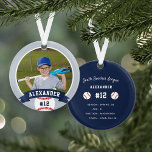 Adorno Estadísticas personalizadas de jugadores y fotos d<br><div class="desc">Conmemorar una temporada impresionante para tu jugador de béisbol favorito con este personalizado genial adornado en una colorida azul marino y gris. Personalice la parte delantera con la foto del jugador, su nombre y número de camiseta, y añada más detalles a la parte posterior, incluyendo el nombre del equipo o...</div>