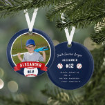 Adorno Estadísticas personalizadas de jugadores y fotos d<br><div class="desc">Conmemorar una temporada impresionante para tu jugador de béisbol favorito con este personalizado genial adornado en un colorido azul marino y rojo. Personalice la parte delantera con la foto del jugador, su nombre y número de camiseta, y añada más detalles a la parte posterior, incluyendo el nombre del equipo o...</div>