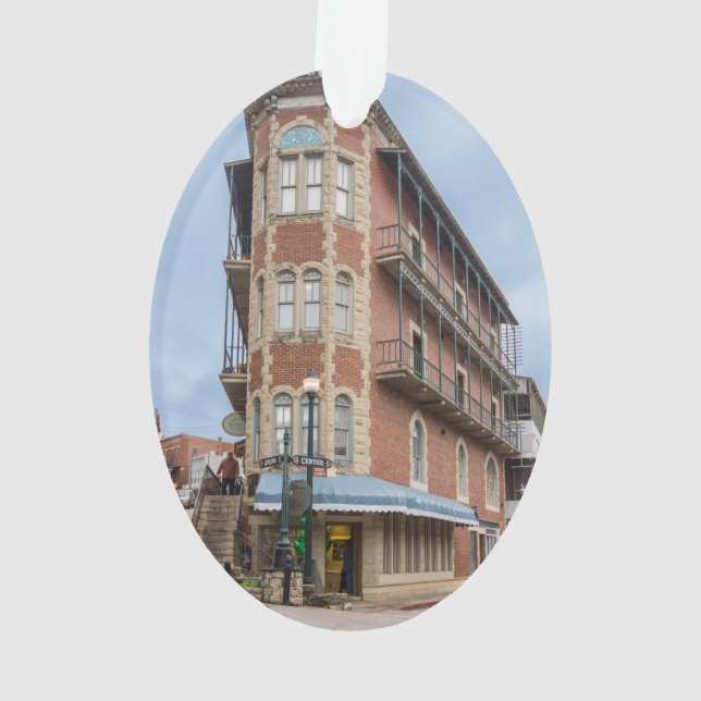 Adorno Flatiron Flats Eureka (Reverso)