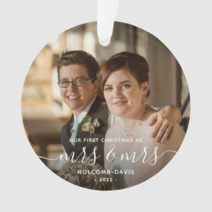 Adorno Foto 1 Navidades Sra. y Sra. LGBTQ White Script