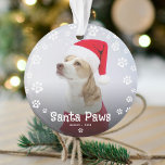 Adorno Foto de Navidades Mascotas Cute Santa Paws<br><div class="desc">Celebra la temporada festiva con un adorable Mascota Foto Ornamento de Navidad. El diseño incluye el gracioso texto 'Santa Paws',  el nombre y año de sus mascotas. Decorada con adorables estampados de pata blanca enmarcando la imagen.</div>