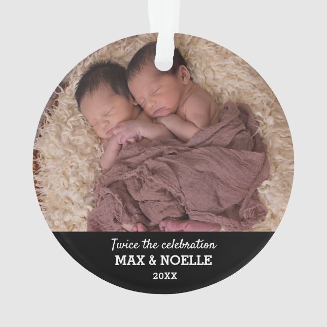 Adorno Foto del bebé gemelo | Nuestra Primera Navidad (Reverso)