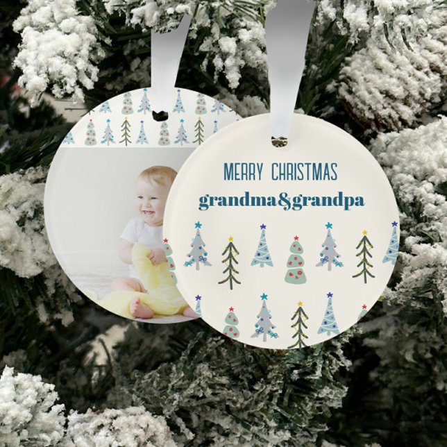 Adorno Fotografía de árboles de Navidad escandinavos (Custom Scandinavian Christmas tress photo ornament with your text and photo)