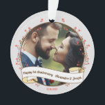 Adorno Fotograma decorativo romántico del primer aniversa<br><div class="desc">Romántico marco decorativo de fotos en el primer aniversario del boda con corazones Ornament.</div>