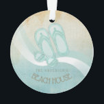 Adorno Gafas de sol de Beach House y Flip Flops Aqua ID62<br><div class="desc">Este diseño de adorno acrílico en los suaves colores del mar y la arena le permite añadir fácilmente su propio nombre y texto usando la plantilla proporcionada. Las gafas de sol simples y la imagen de las sandalias en un fondo acuático angustiado se realzan con un acento ondulado en agua...</div>