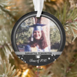 Adorno Graduación Un Confetti Fotográfico Keepsake<br><div class="desc">La graduación mantiene un adorno fotográfico. Impreso igual en ambos lados. Simplemente sube tu propia foto y todo el texto es ajustable. Buen regalo para todos los familiares y amigos.</div>