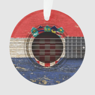 Adorno Guitarra acústica vieja con la bandera croata