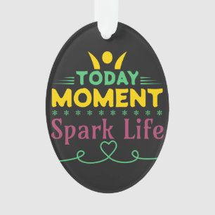 Adorno Hoy, momento, vida de chispa