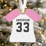Adorno Jersey de béisbol rosa personalizado<br><div class="desc">Celebra tu estrella de béisbol con este adorno de jersey rosa y blanco. Perfecto para conmemorar una temporada especial,  jugador o equipo. Personalizar con un nombre y un número para crear un keepsake único.</div>