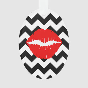 Adorno Labios rojos sobre zigzag blanco y negro
