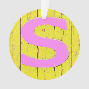 Adorno Letra s