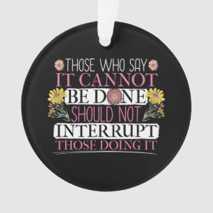 Adorno Líder feminista empoderando a las mujeres