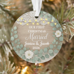 Adorno Madera Rústica y Eucalipto Primera Navidad Casados