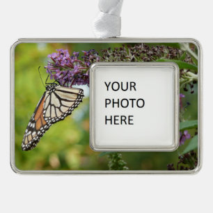Adorno Mariposa Monarca en Arbusto de Mariposas Morado