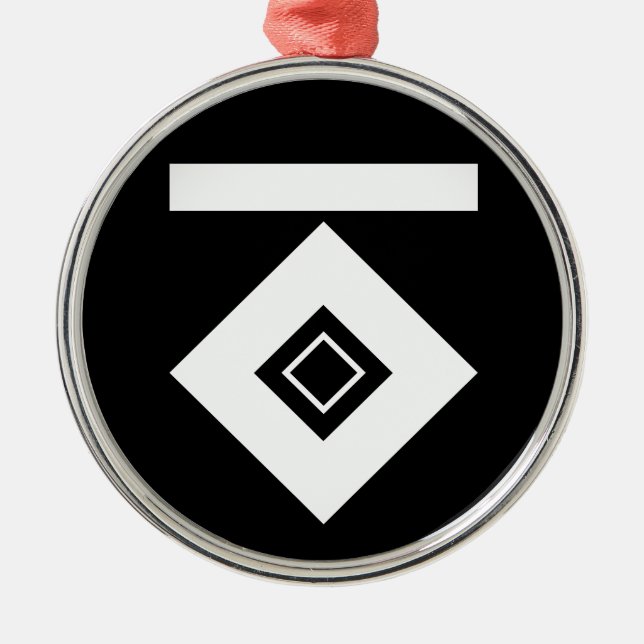 ADORNO METÁLICO 一 柳 釘 抜 き (Frente)