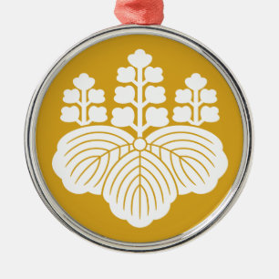 ADORNO METÁLICO 五 七 桐