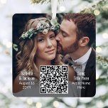 Adorno Metálico 2 Canción de Boda fotográfico ∙ Código QR de lista<br><div class="desc">Celebra una alegre primera festividad como recién casados con un elegante cuaderno interactivo de códigos QR metalizado adorno navideño. Las imágenes y todos los textos de esta plantilla son fáciles de personalizar, y pueden ser diferentes o iguales en el frente y el reverso. (IMAGEN PLACEMENT TIP: Una manera fácil de...</div>