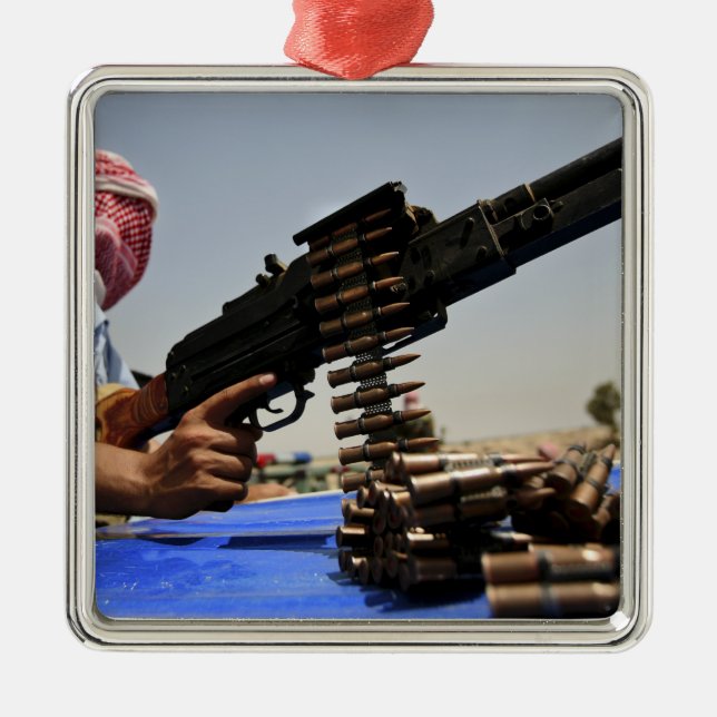 Adorno Metálico 762 mm en el camión (Frente)