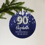 Adorno Metálico 90 años estrellas de plata azul marino<br><div class="desc">Un color de fondo azul marino con estrellas falsas de plata. El color azul es desigual. Añadir su nombre,  texto/fecha</div>