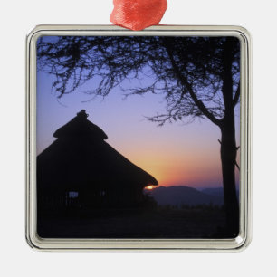 Adorno Metálico África, Etiopía, región del río Omo, puesta de