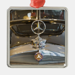 Adorno Metálico Alemania, Baden-Wurttemberg, Stuttgart. Mercedes