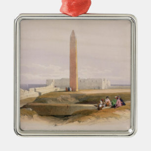 Adorno Metálico Alexandría, comúnmente llamada Cleopatra