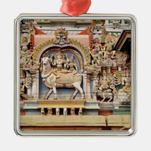 Adorno Metálico Alivio que representa el montar a caballo de Shiva