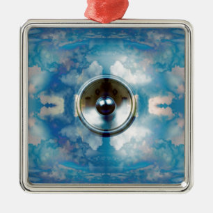 Adorno Metálico Altavoz musical y cielo azul turbio