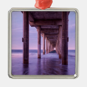 Adorno Metálico Amanecer Púrpura En El Muelle De Scripps