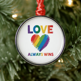 Adorno Metálico Amor Siempre Gana LGBT