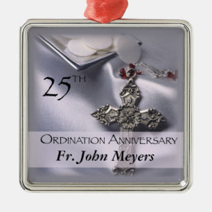 Adorno Metálico Anfitrión de la 25ª Ordenación