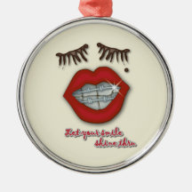 Apoyos brillantes, labios rojos, topo, y pestañas