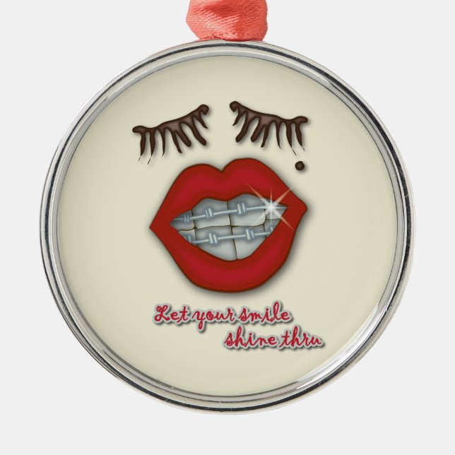 Adorno Metálico Apoyos brillantes, labios rojos, topo, y pestañas (Frente)