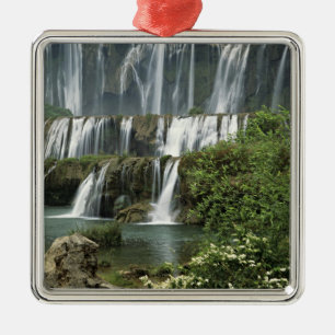 Adorno Metálico Asia, China, provincia de Yunnan, Qujing, Luoping