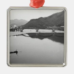 Adorno Metálico Asia, Japón, Iwakuni. Pescadores e histórico