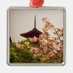 Adorno Metálico Asia, Japón, Kyoto, templo Kiyomizu en primavera
