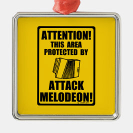 Adorno Metálico Atacar a Melodeon