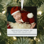 Adorno Metálico Babys First Christmas Nats Stats Invitación<br><div class="desc">Conmemorar la primera temporada navideña de tu pequeña con este alegre anuncio de nacimiento de la primera Navidad del bebé adorno metalizado. Perfecto para celebrar la llegada de su bebé y añadir un toque sentimental a su árbol, muestra bellamente su nombre, detalles de nacimiento y foto. Ideal para los padres,...</div>
