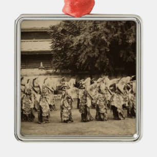 Adorno Metálico Bailarines velados en Mandalay, Birmania