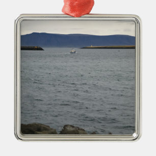 Adorno Metálico Barco de pesca que sale del puerto, Reykjavik,