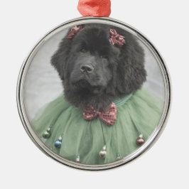 Adorno Metálico bebé Newfie bajo el árbol