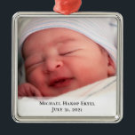 Adorno Metálico Bebés 1ª foto de Navidades<br><div class="desc">Crea un hermoso adorno conmemorativo de keepsake para nuevos padres,  bebés,  abuelos y más.</div>