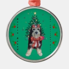 Adorno Metálico Bernedoodle con traje de Navidad bailando alrededo