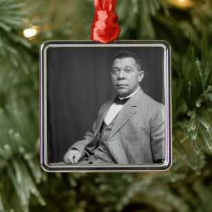 Adorno Metálico Booker Taliaferro Washington: Educador Negro