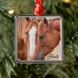 Adorno Metálico Caballos zumbando en un pasto