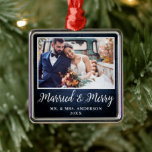 Adorno Metálico Caligrafía Madera azul rústica casada y morada<br><div class="desc">Escritura moderna de caligrafía,  ornamento de foto de ruidosa madera azul casada y Boda de moras</div>